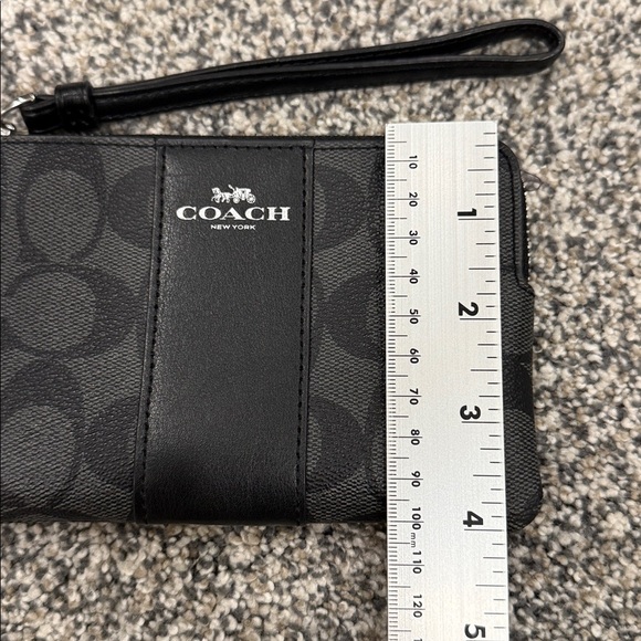 Coach Corner Zip Signature Black Smoke Monogram Maximalism Luxury Wristlet - Picture 4 of 6